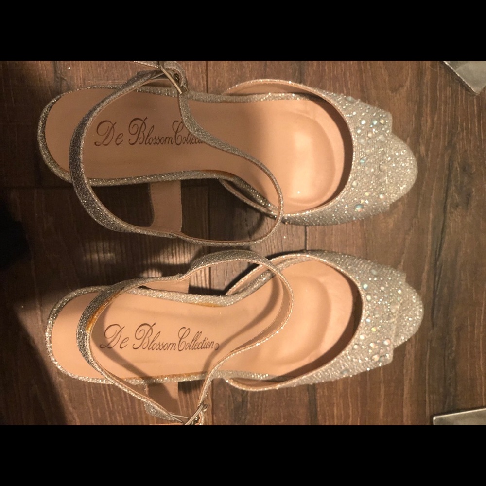 Heels - Picture 2 of 2